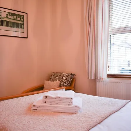 Central 3 Bedroom Townhouse Near O'connell Street Apartmán *